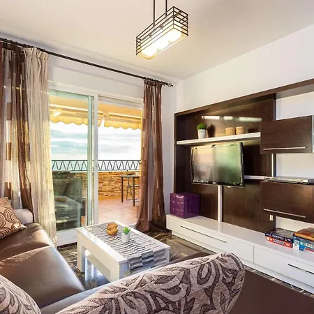 Sunrise Apartment, * フエンヒロラ